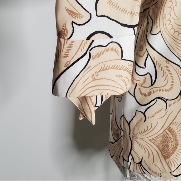 5/$25 C/Meo Collective Autonomy Top - Picture 6 of 10